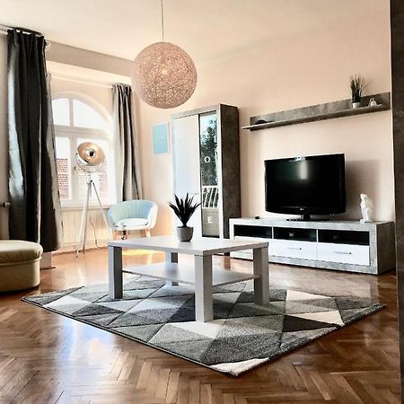 Szeged Gyoengye Apartment Exterior photo