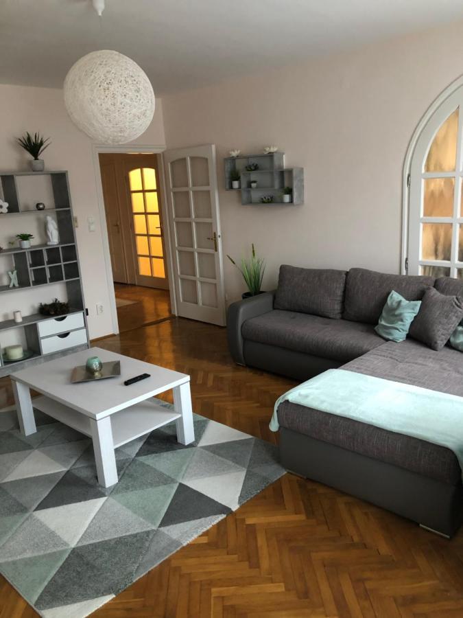 Szeged Gyoengye Apartment Exterior photo