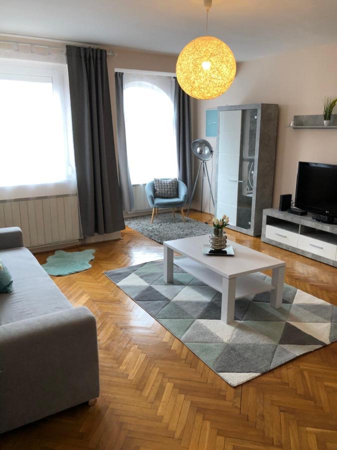 Szeged Gyoengye Apartment Exterior photo
